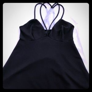 Express strapping black top